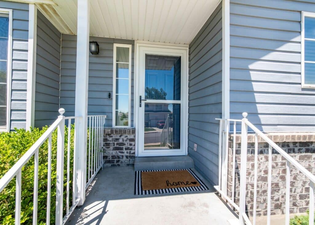 Storm Door Questions and Answers: A Homeowner's FAQ Guide 1